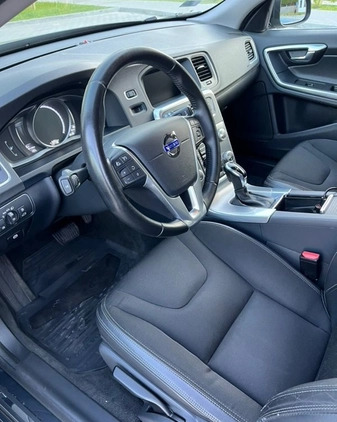 Volvo V60 cena 62900 przebieg: 133500, rok produkcji 2016 z Szprotawa małe 121